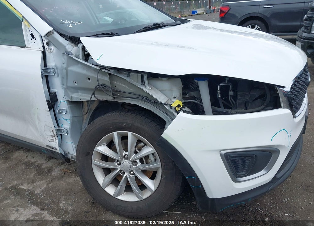 2016 KIA SORENTO 2.4L LX VIN: 5XYPGDA3XGG107636