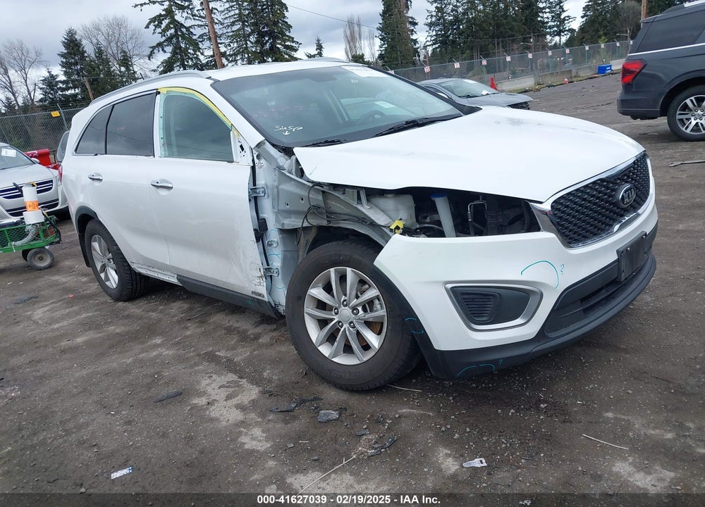 2016 KIA SORENTO 2.4L LX VIN: 5XYPGDA3XGG107636