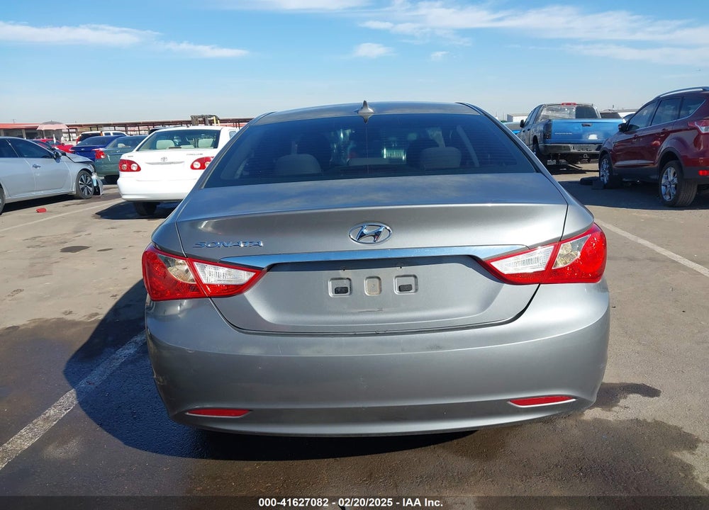 2013 HYUNDAI SONATA VIN: 5NPEB4AC0DH762818