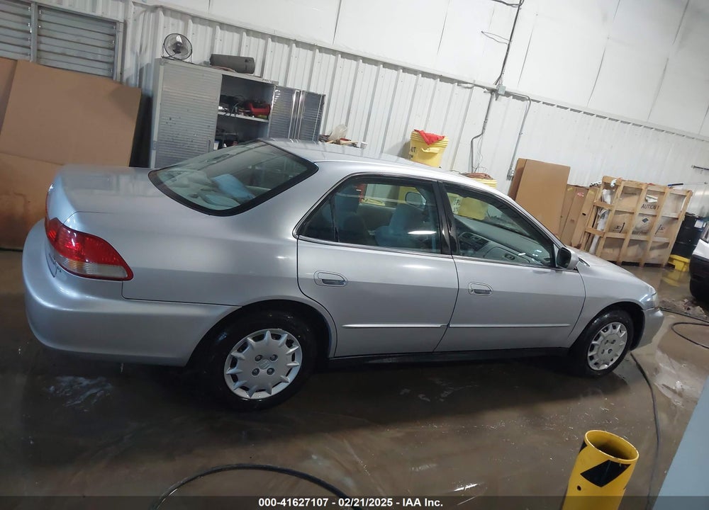 2002 HONDA ACCORD 2.3 LX VIN: 1HGCG56412A009675