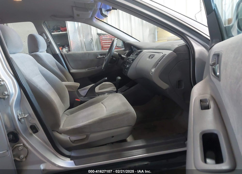 2002 HONDA ACCORD 2.3 LX VIN: 1HGCG56412A009675