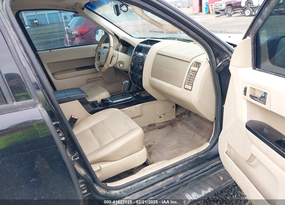 2010 FORD ESCAPE LIMITED VIN: 1FMCU0E70AKC03236