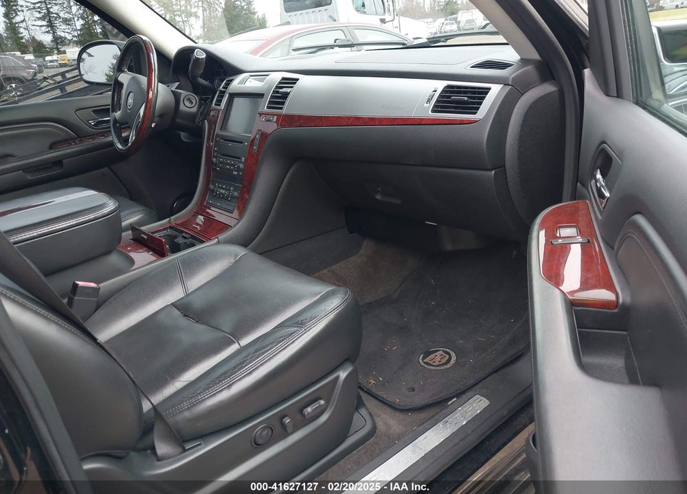 2008 CADILLAC ESCALADE STANDARD VIN: 1GYFK63848R233616