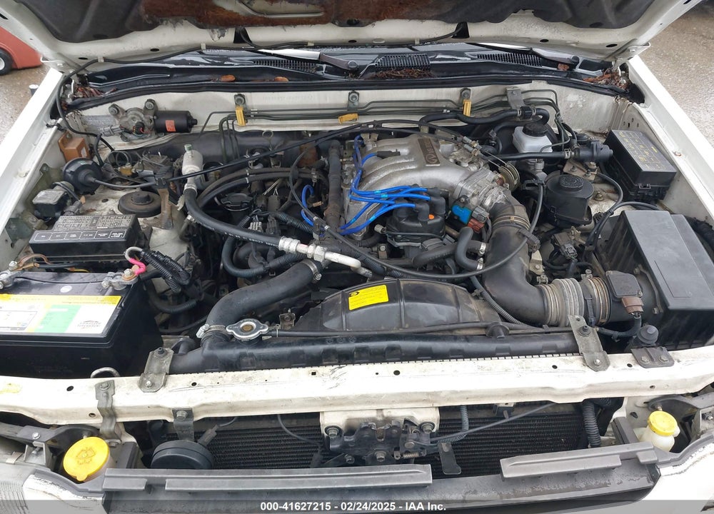 1997 INFINITI QX4 VIN: JNRAR05Y6VW017883