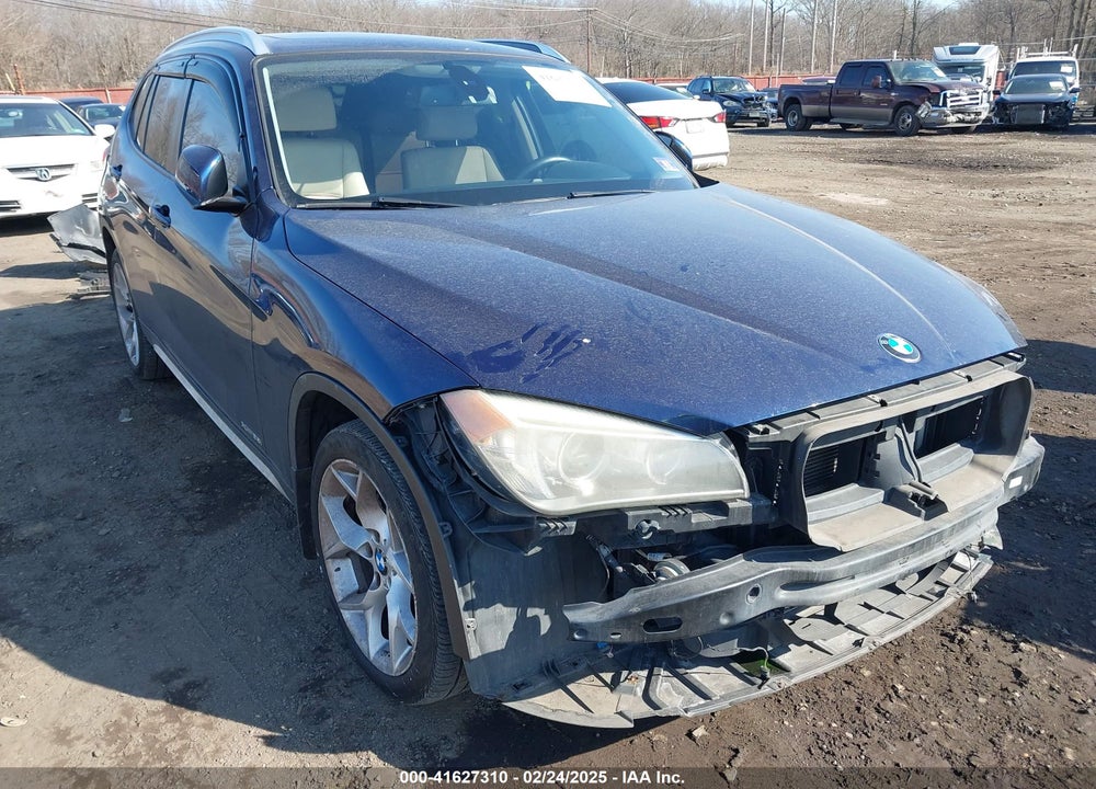 2014 BMW X1 VIN: WBAVL1C59EVY11121