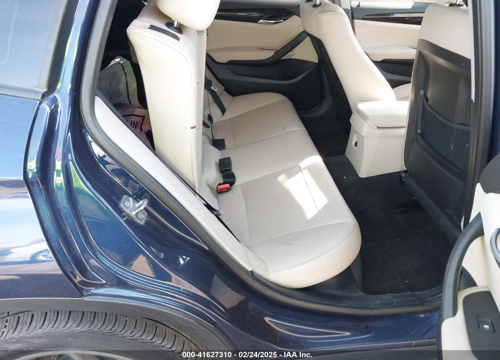 2014 BMW X1 VIN: WBAVL1C59EVY11121