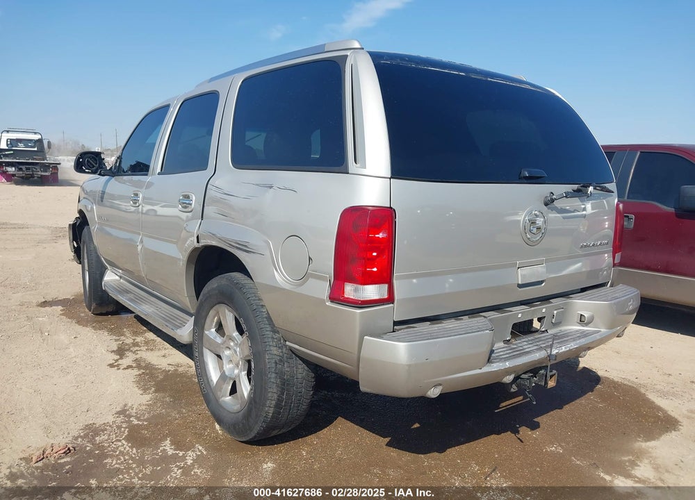 2005 CADILLAC ESCALADE STANDARD VIN: 1GYEK63N85R173417