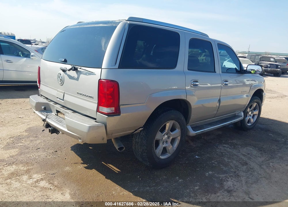 2005 CADILLAC ESCALADE STANDARD VIN: 1GYEK63N85R173417