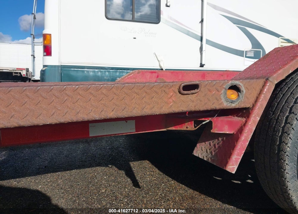2004 BOSS FLATBED VIN: WA98229584