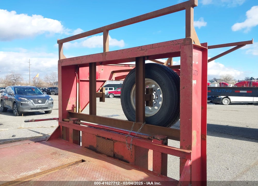 2004 BOSS FLATBED VIN: WA98229584