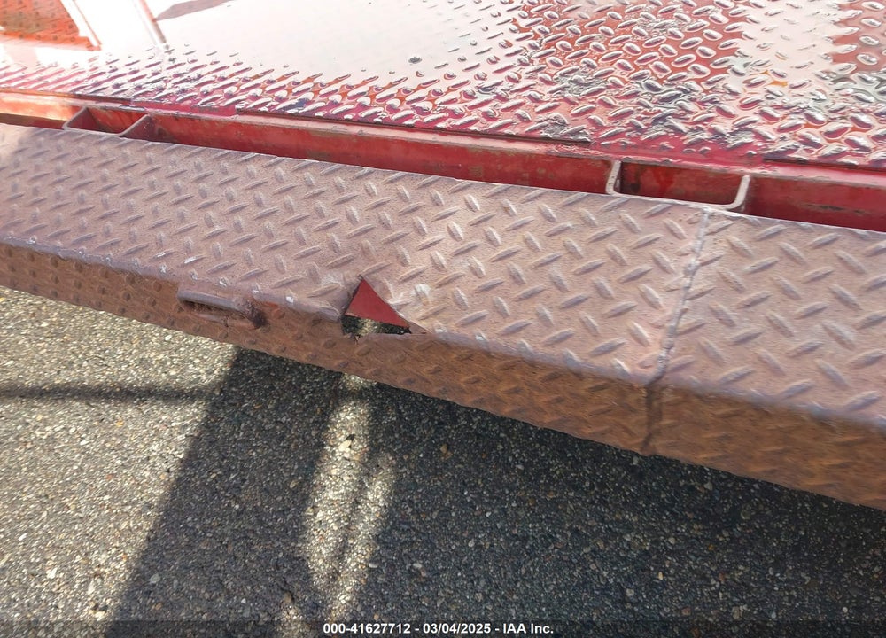 2004 BOSS FLATBED VIN: WA98229584