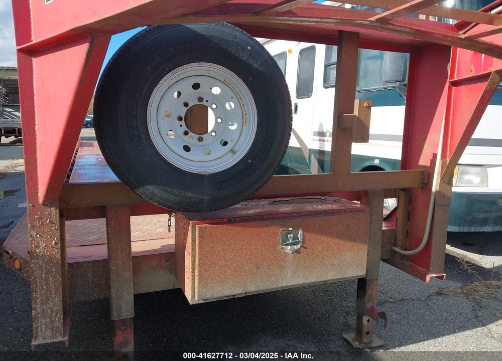 2004 BOSS FLATBED VIN: WA98229584