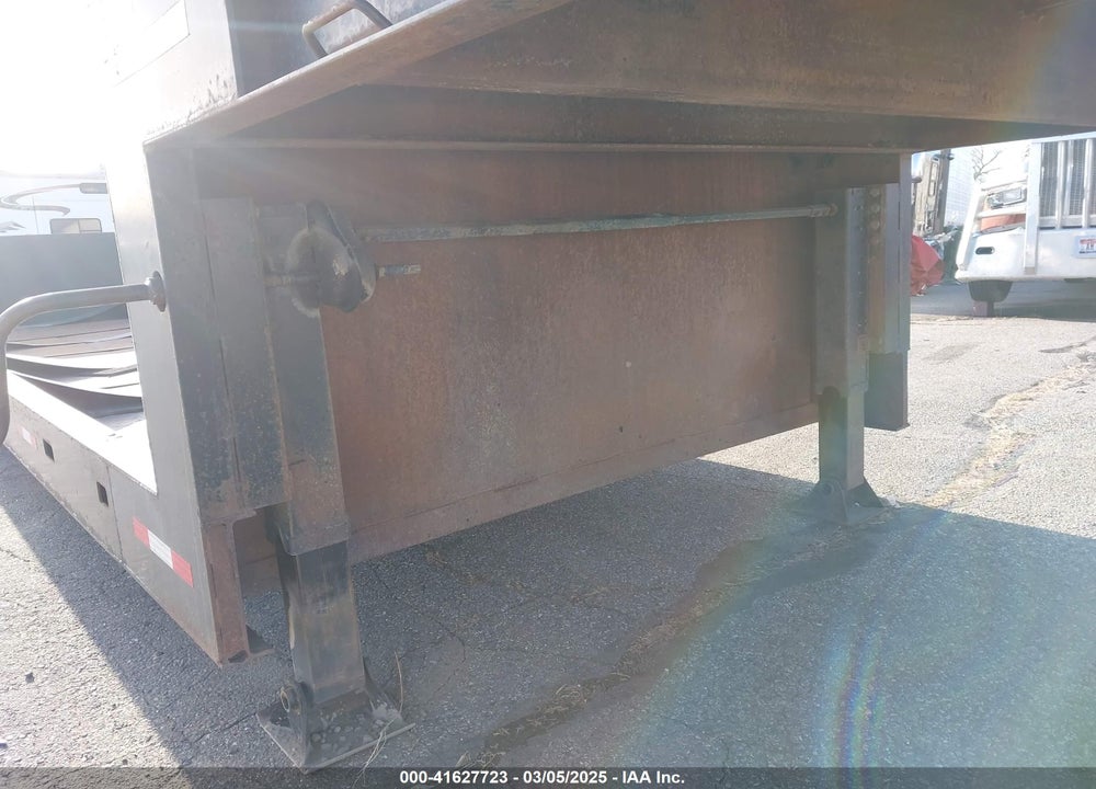2018 HOME TRAILER VIN: SNTR00148011MT