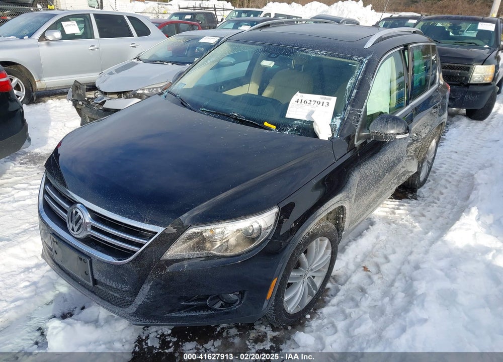 2011 VOLKSWAGEN TIGUAN VIN: WVGBV7AX7BW515555