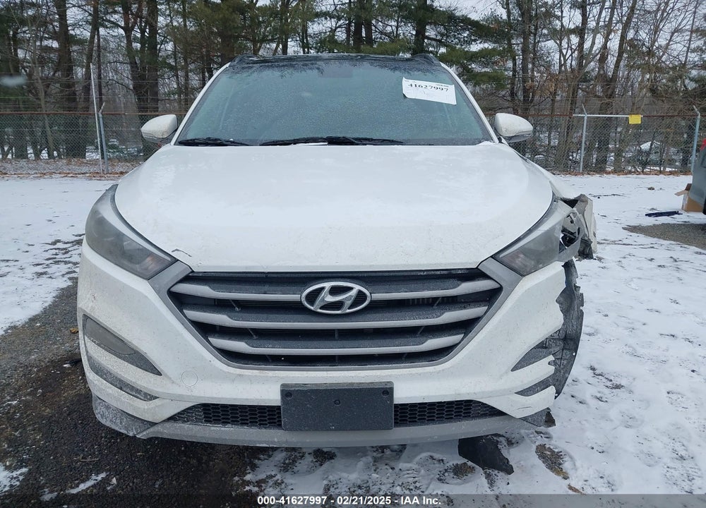 2018 HYUNDAI TUCSON VALUE VIN: KM8J33A22JU651049
