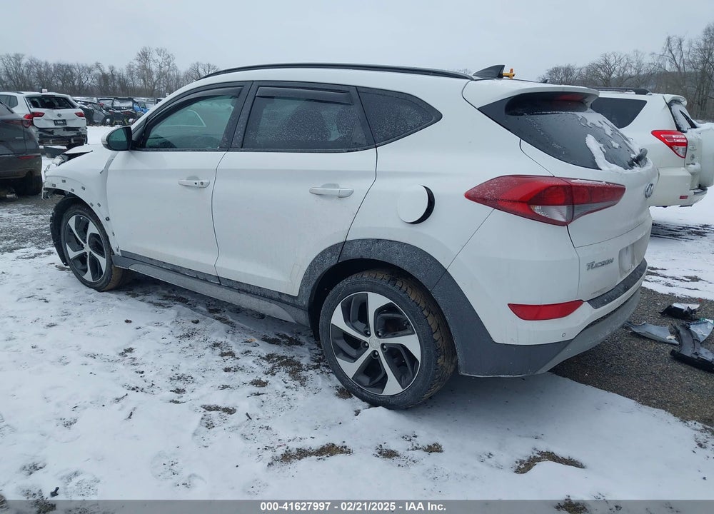 2018 HYUNDAI TUCSON VALUE VIN: KM8J33A22JU651049