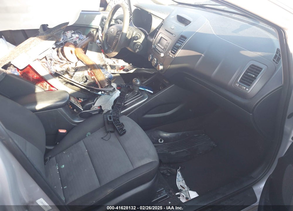 2015 KIA FORTE VIN: KNAFX4A62F5374957