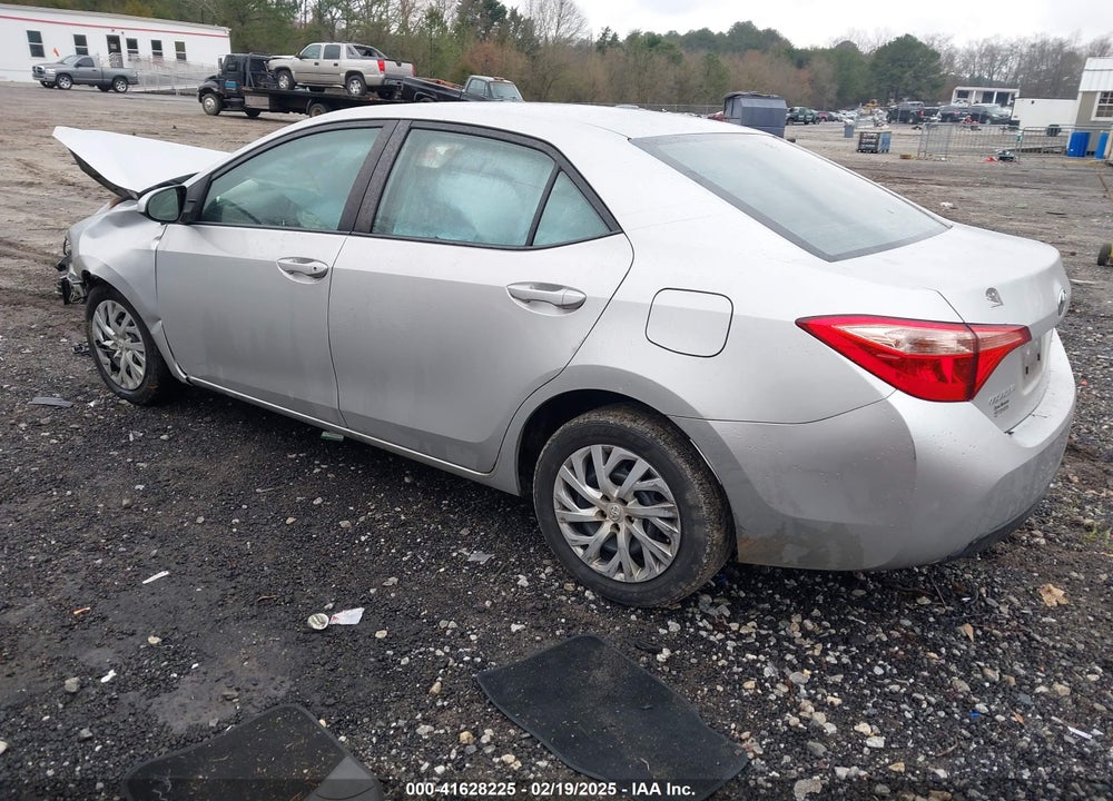 2018 TOYOTA COROLLA LE VIN: 5YFBURHE5JP849775