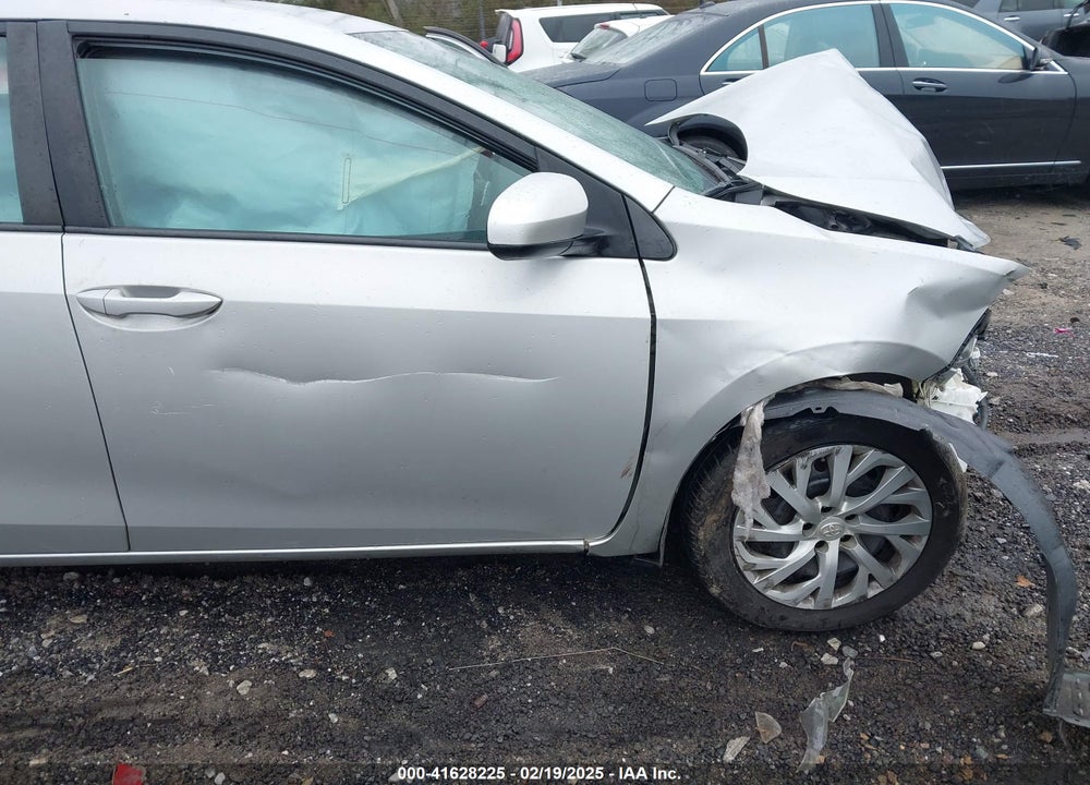 2018 TOYOTA COROLLA LE VIN: 5YFBURHE5JP849775