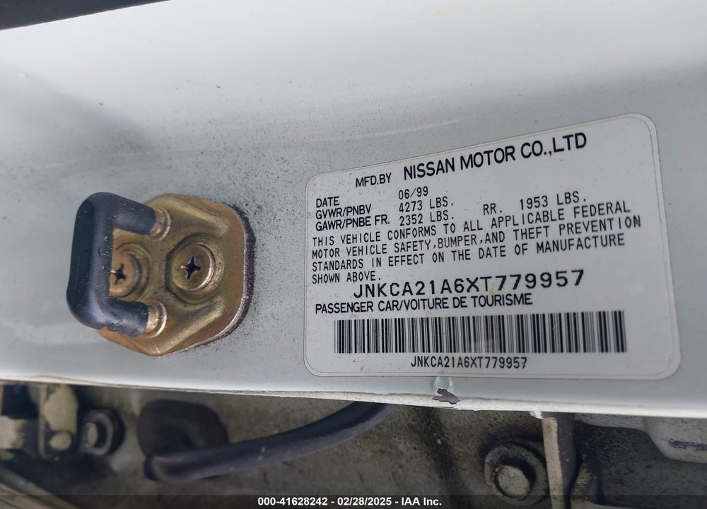 1999 INFINITI I30 VIN: JNKCA21A6XT779957