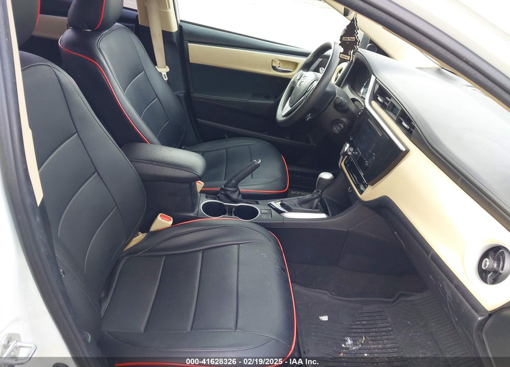 2018 TOYOTA COROLLA LE VIN: 2T1BURHE7JC003664