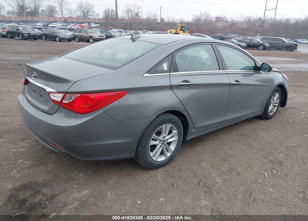 2013 HYUNDAI SONATA VIN: 5NPEB4AC4DH764362