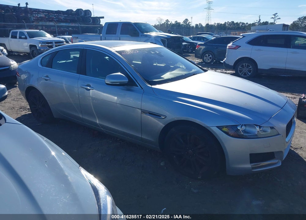 2017 JAGUAR XF VIN: SAJBR4BV5HCY33559
