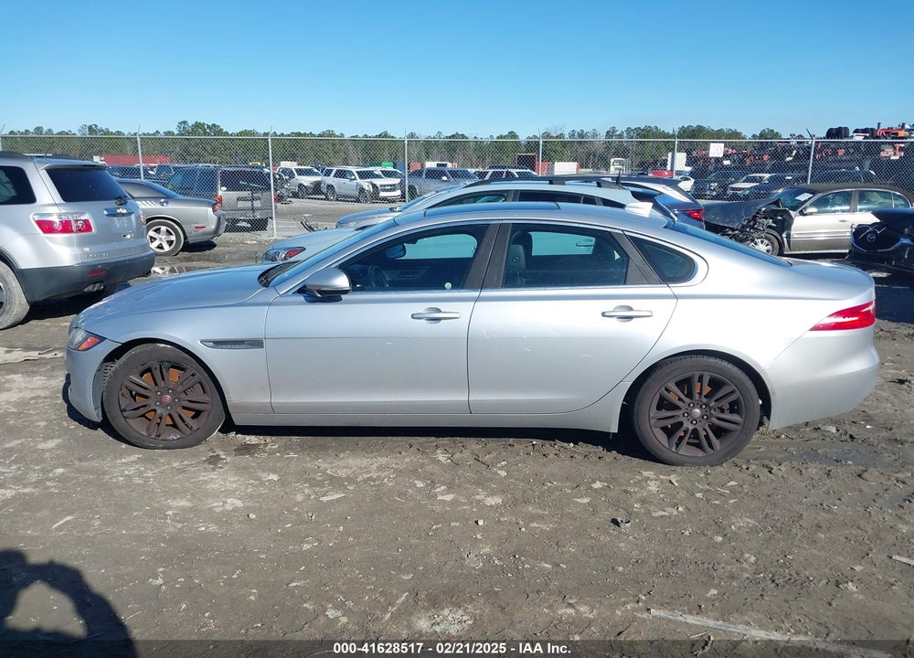 2017 JAGUAR XF VIN: SAJBR4BV5HCY33559