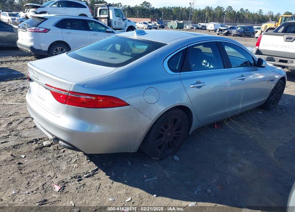 2017 JAGUAR XF VIN: SAJBR4BV5HCY33559
