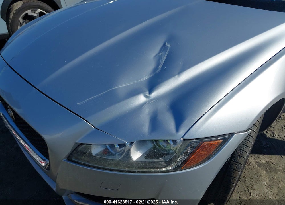 2017 JAGUAR XF VIN: SAJBR4BV5HCY33559