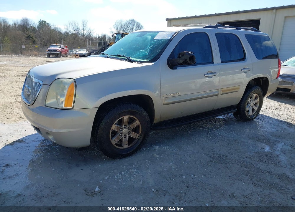 2007 GMC YUKON SLE VIN: 1GKFC13C57R317747