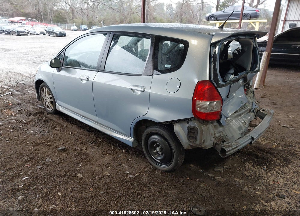 2008 HONDA FIT VIN: JHMGD38658S035581