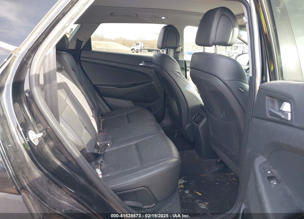 2016 HYUNDAI TUCSON LIMITED VIN: KM8J3CA27GU260116