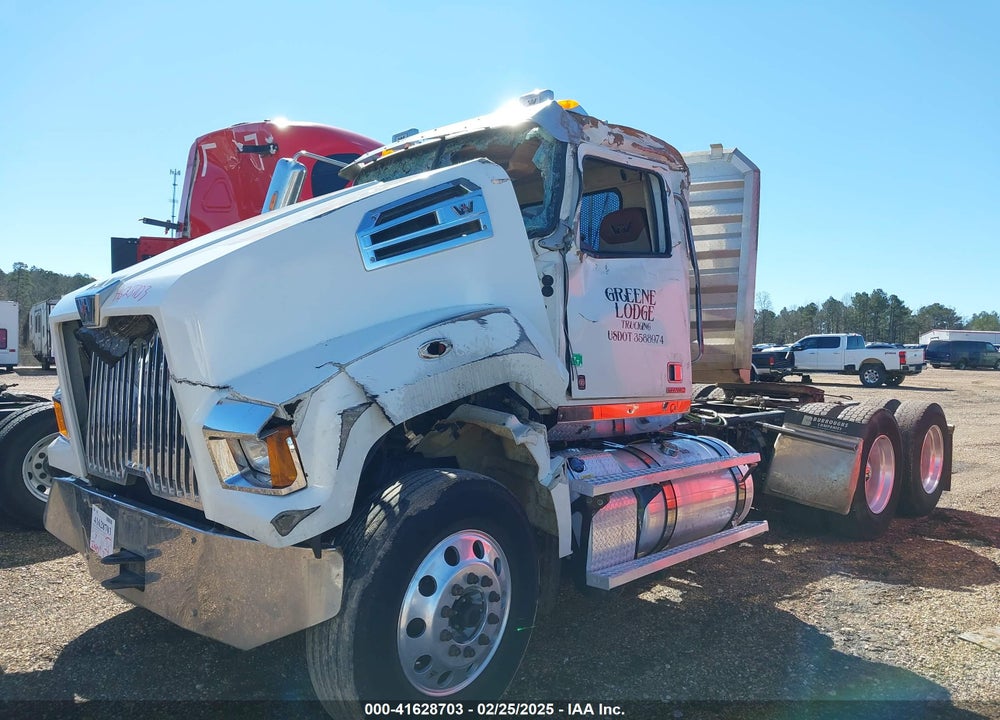 2022 WESTERN STAR 4700 SET FORWARD AXLE VIN: 5KJJAVDV0NLMZ3708