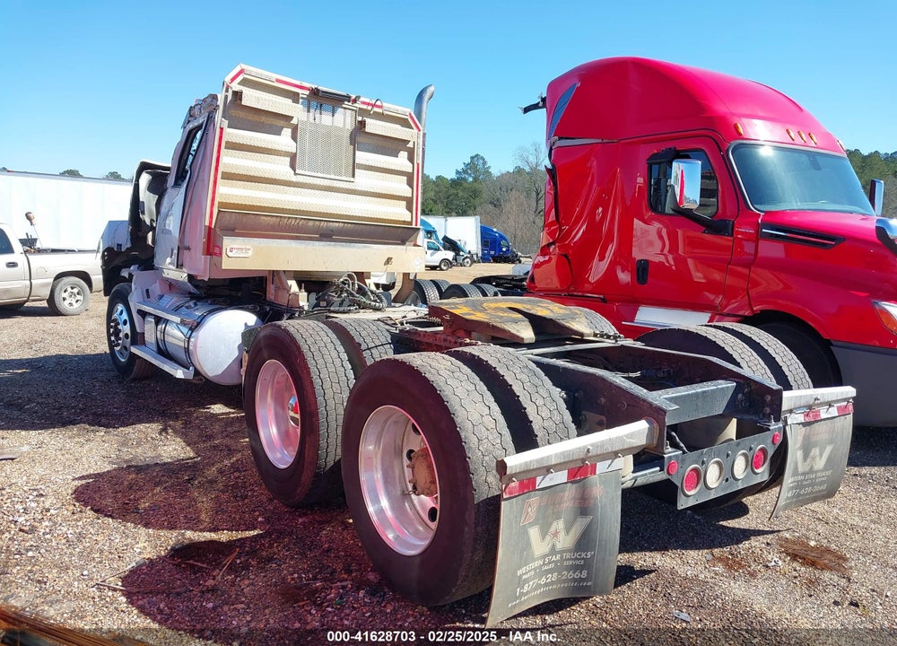 2022 WESTERN STAR 4700 SET FORWARD AXLE VIN: 5KJJAVDV0NLMZ3708