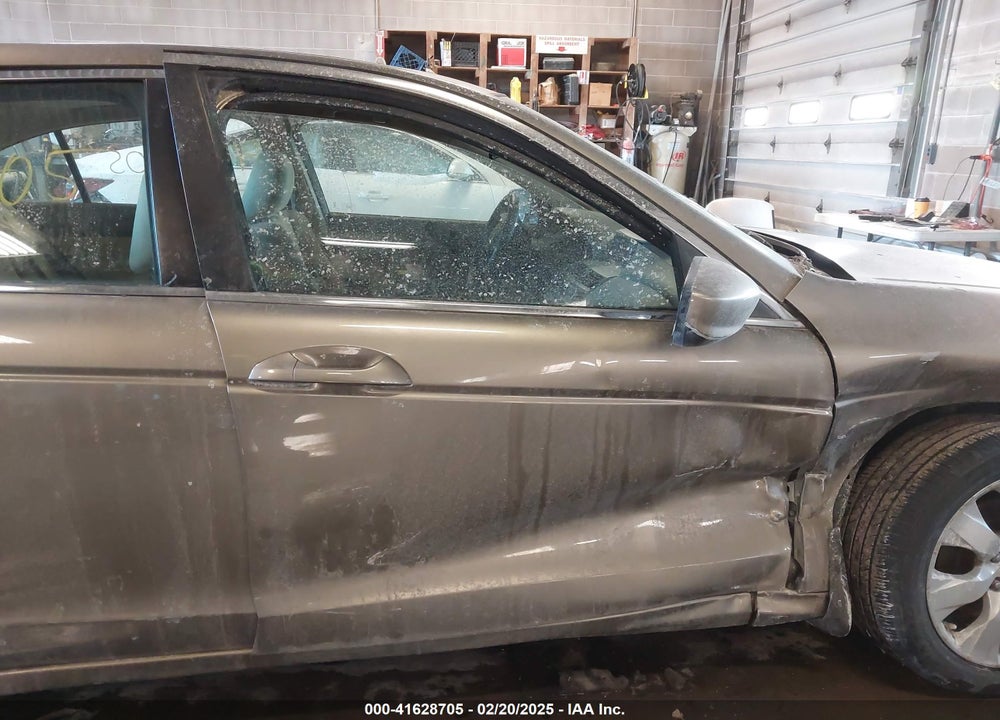 2010 HONDA ACCORD 2.4 EX VIN: 1HGCP2F77AA153187