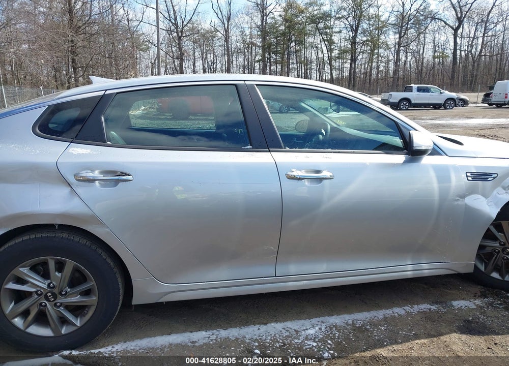 2019 KIA OPTIMA VIN: 5XXGT4L33KG320319