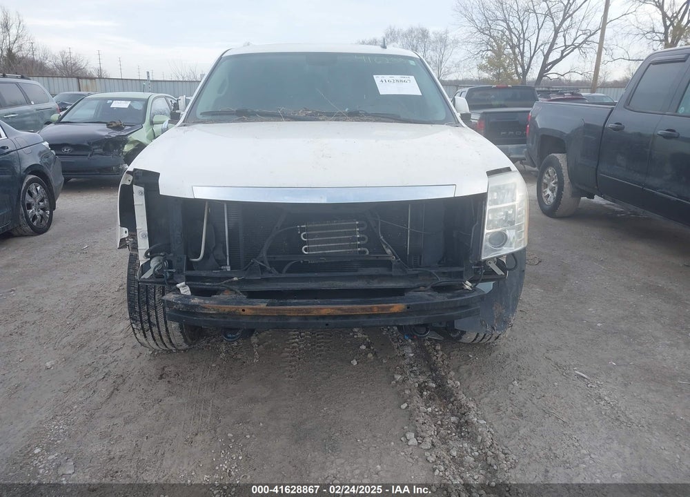2010 CADILLAC ESCALADE ESV VIN: 1GYUKHEF7AR157913