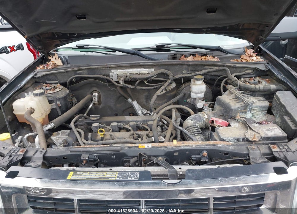 2010 FORD ESCAPE XLS VIN: 1FMCU9C70AKC65324