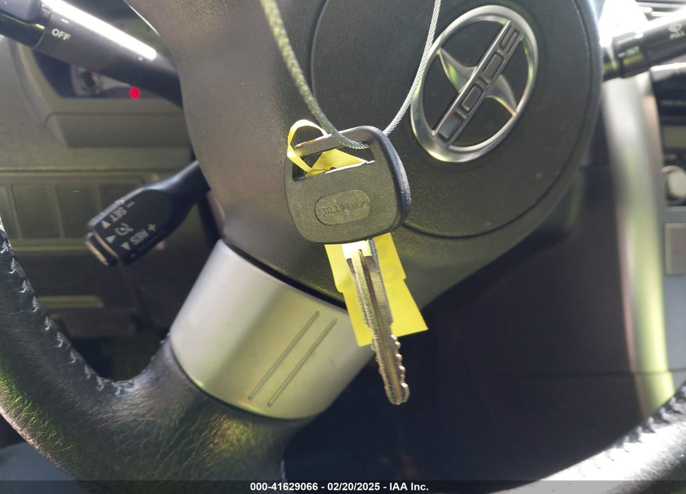 2009 SCION TC VIN: JTKDE167X90276902