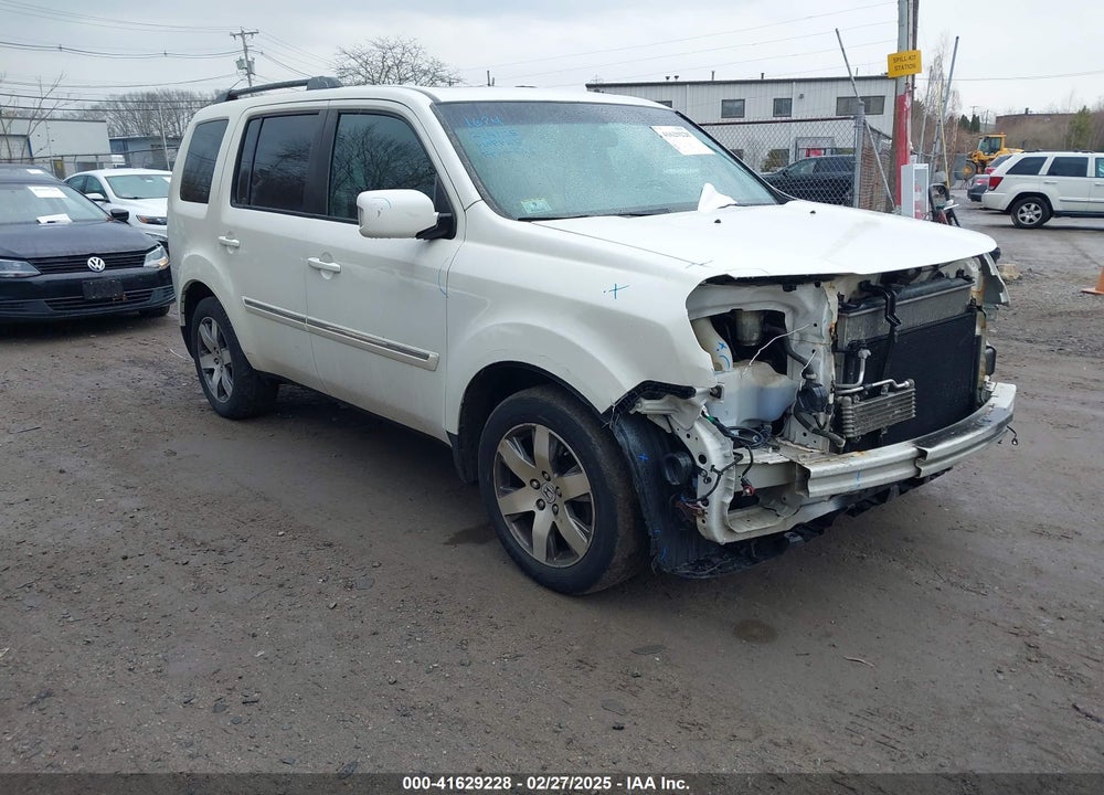 2015 HONDA PILOT TOURING VIN: 5FNYF4H92FB042384