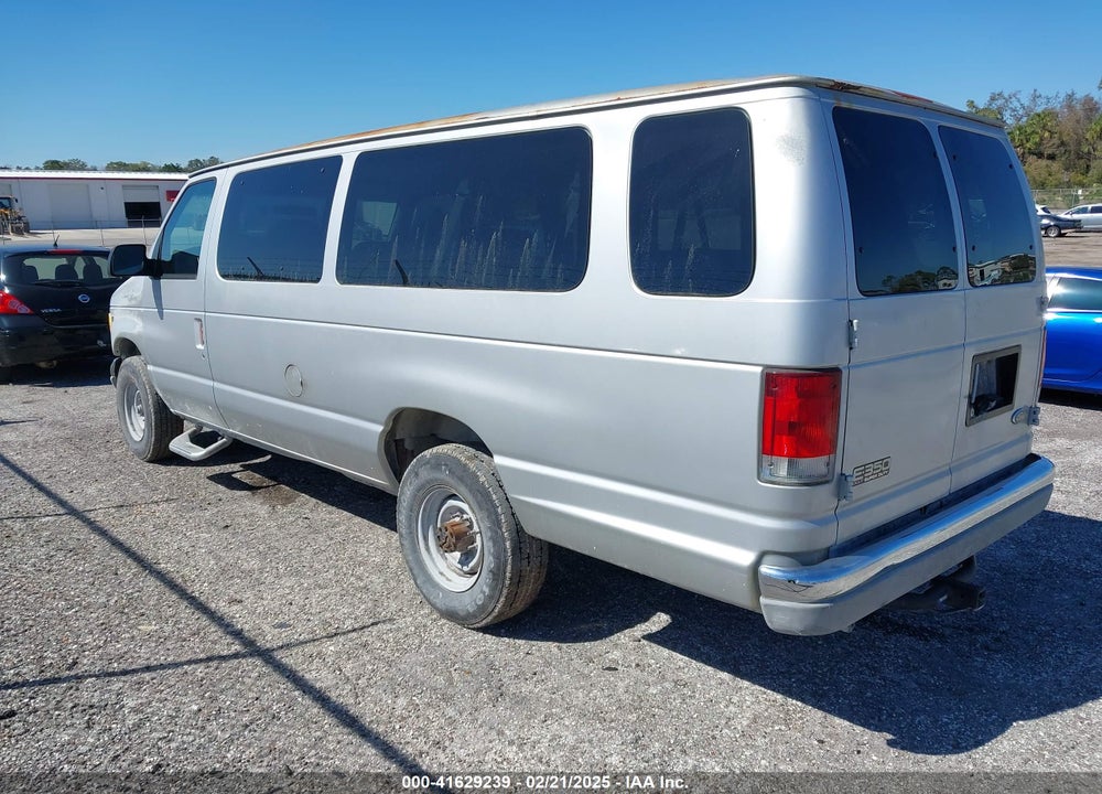 1999 FORD E-350 SUPER DUTY XL/XLT VIN: 1FBSS31S1XHC00521