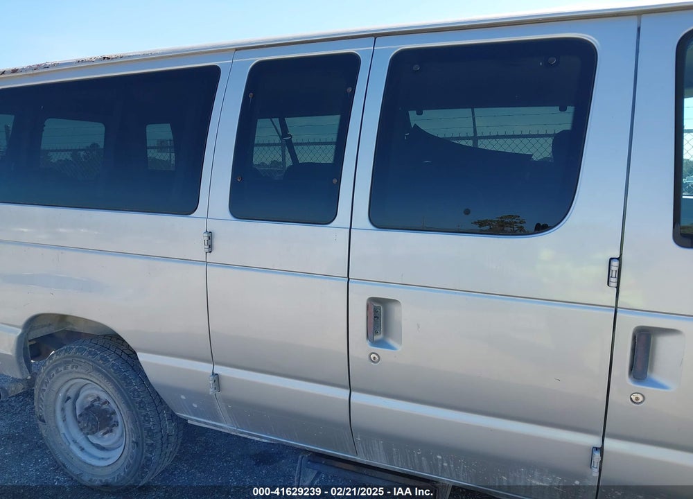 1999 FORD E-350 SUPER DUTY XL/XLT VIN: 1FBSS31S1XHC00521