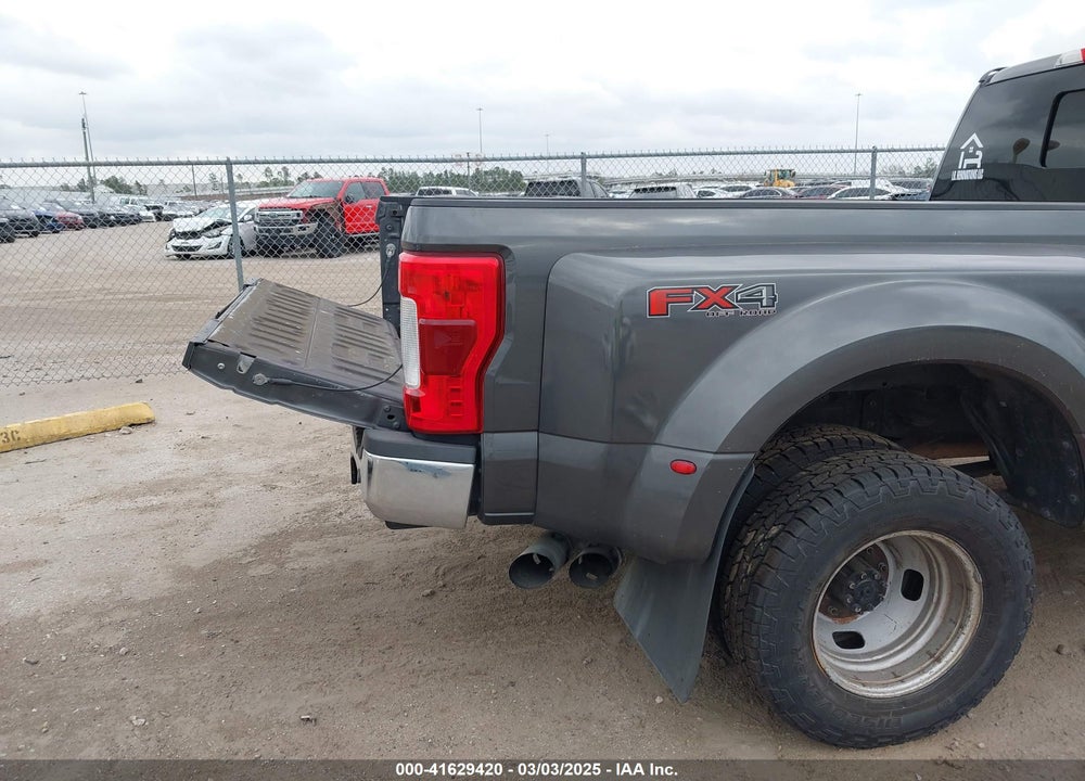 2019 FORD F-350 LARIAT VIN: 1FT8W3DT9KEF64792