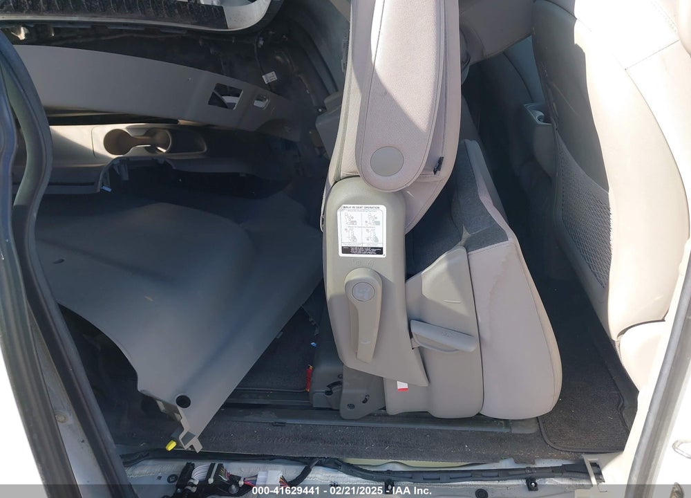 2016 KIA SEDONA LX VIN: KNDMB5C1XG6192788