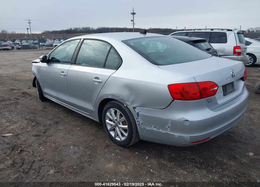 2011 VOLKSWAGEN JETTA 2.5L SE VIN: 3VWDZ7AJ6BM305927