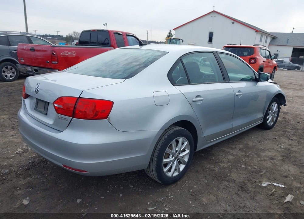 2011 VOLKSWAGEN JETTA 2.5L SE VIN: 3VWDZ7AJ6BM305927