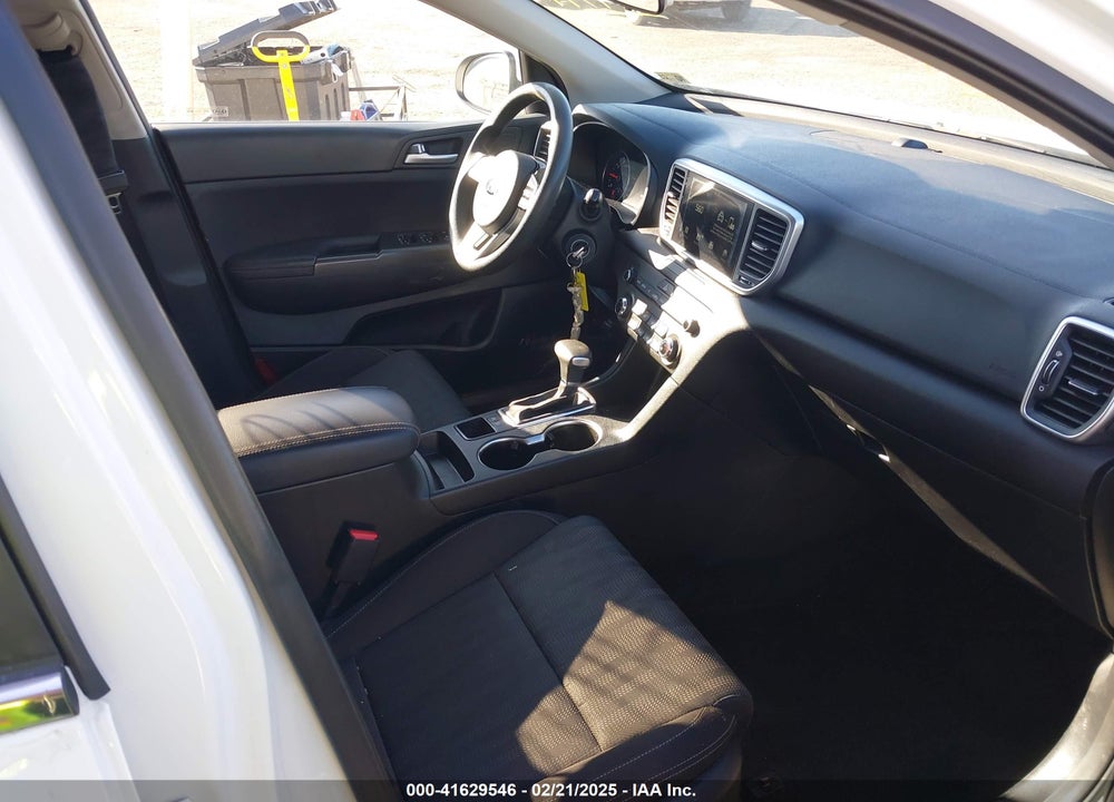 2020 KIA SPORTAGE LX VIN: KNDPM3AC8L7724799