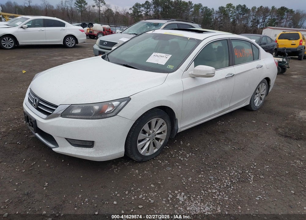 2015 HONDA ACCORD VIN: 1HGCR2F88FA183177