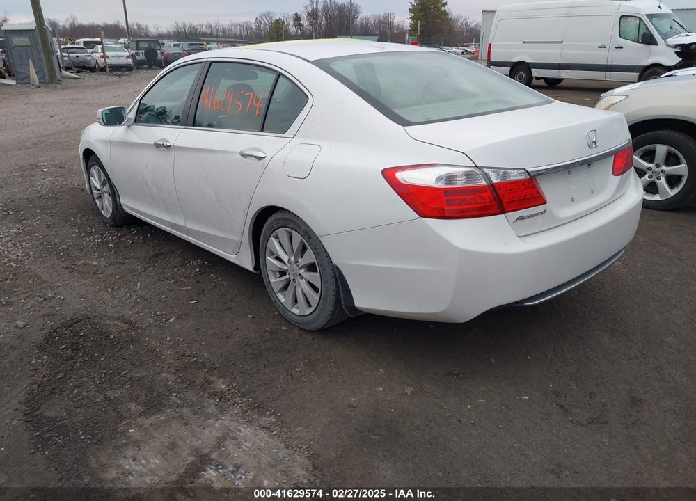 2015 HONDA ACCORD VIN: 1HGCR2F88FA183177